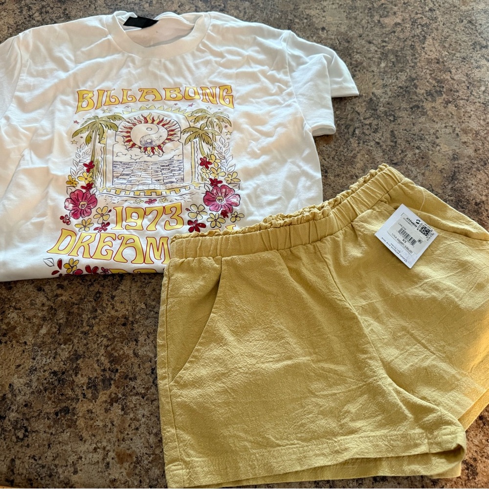 O'Neill Yellow Women's Shorts & tshirt